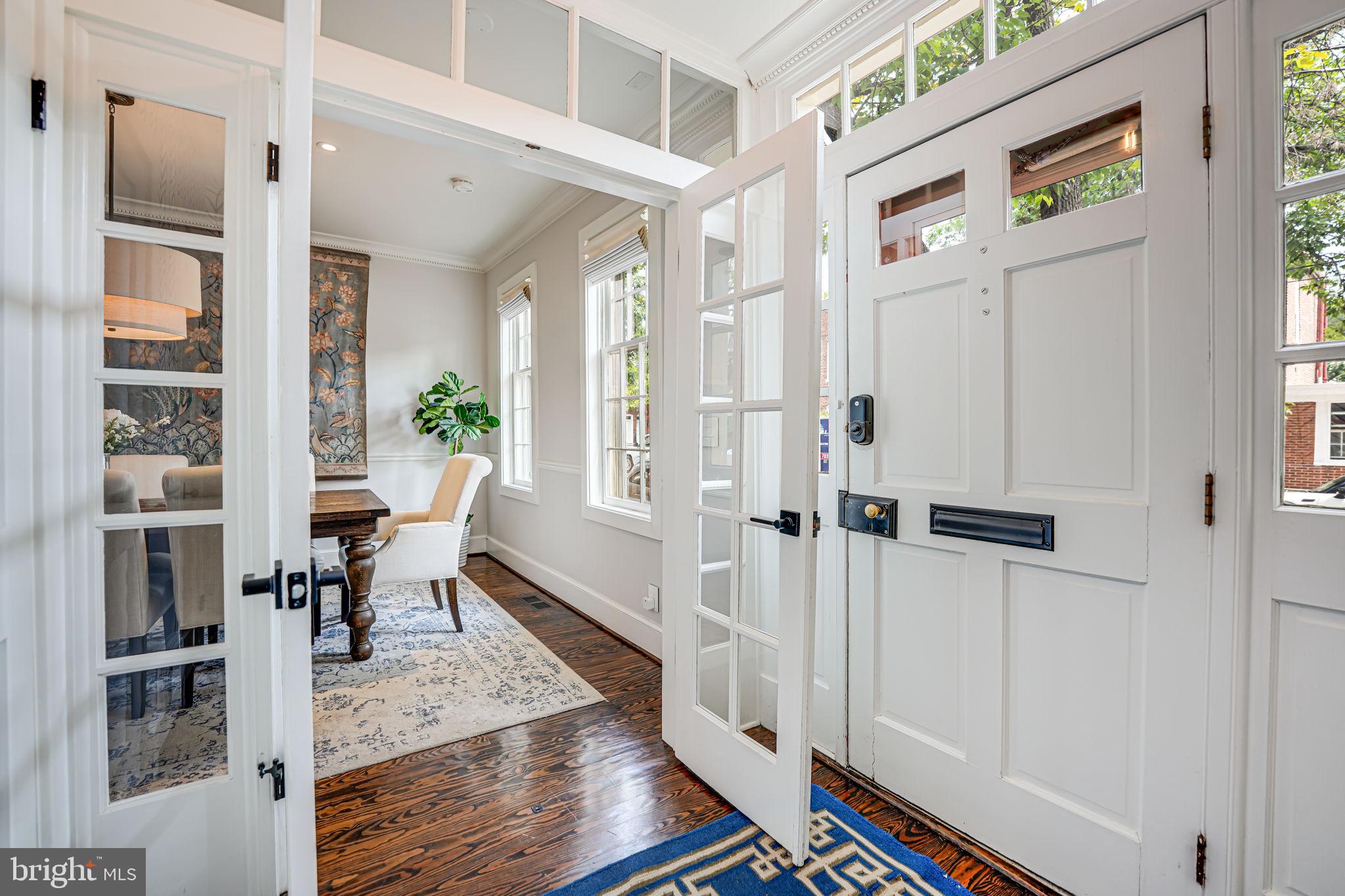 205 S FAYETTE STREET S