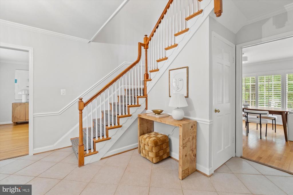 501 CANTERBURY LANE