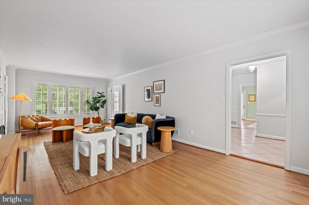 501 CANTERBURY LANE