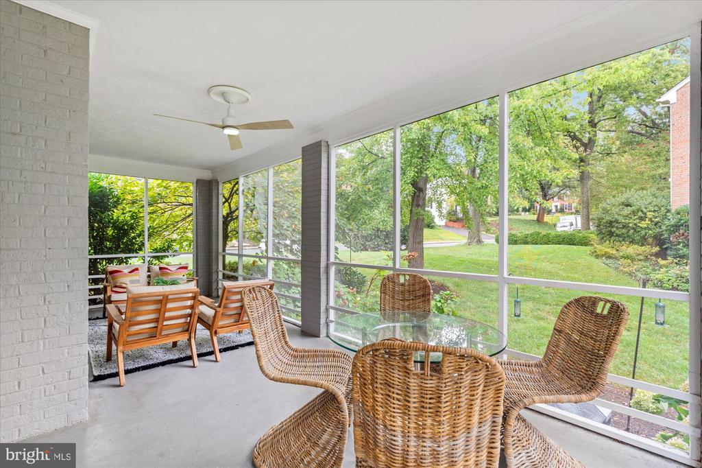 501 CANTERBURY LANE