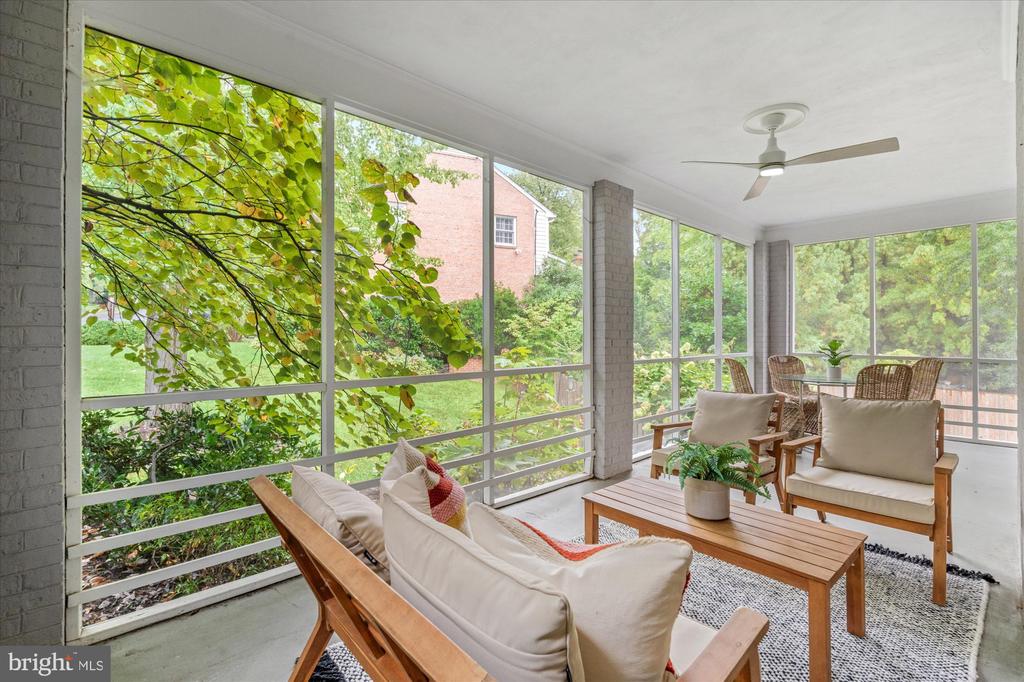 501 CANTERBURY LANE