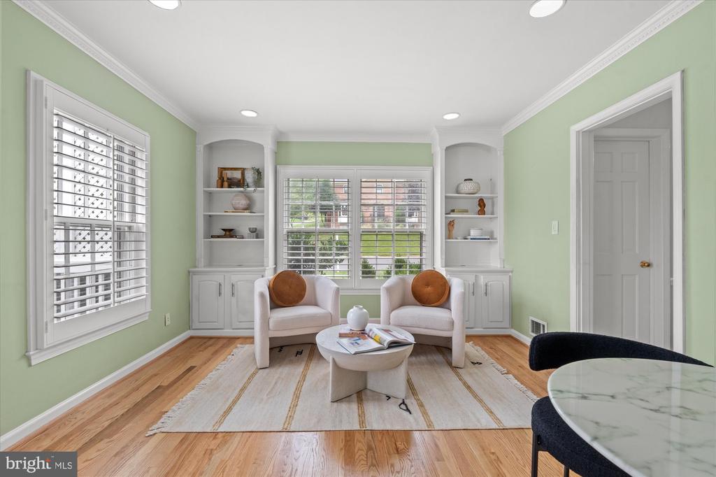 501 CANTERBURY LANE