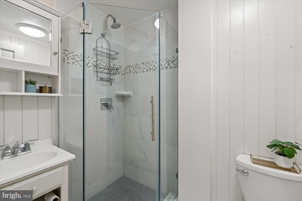 501 CANTERBURY LANE