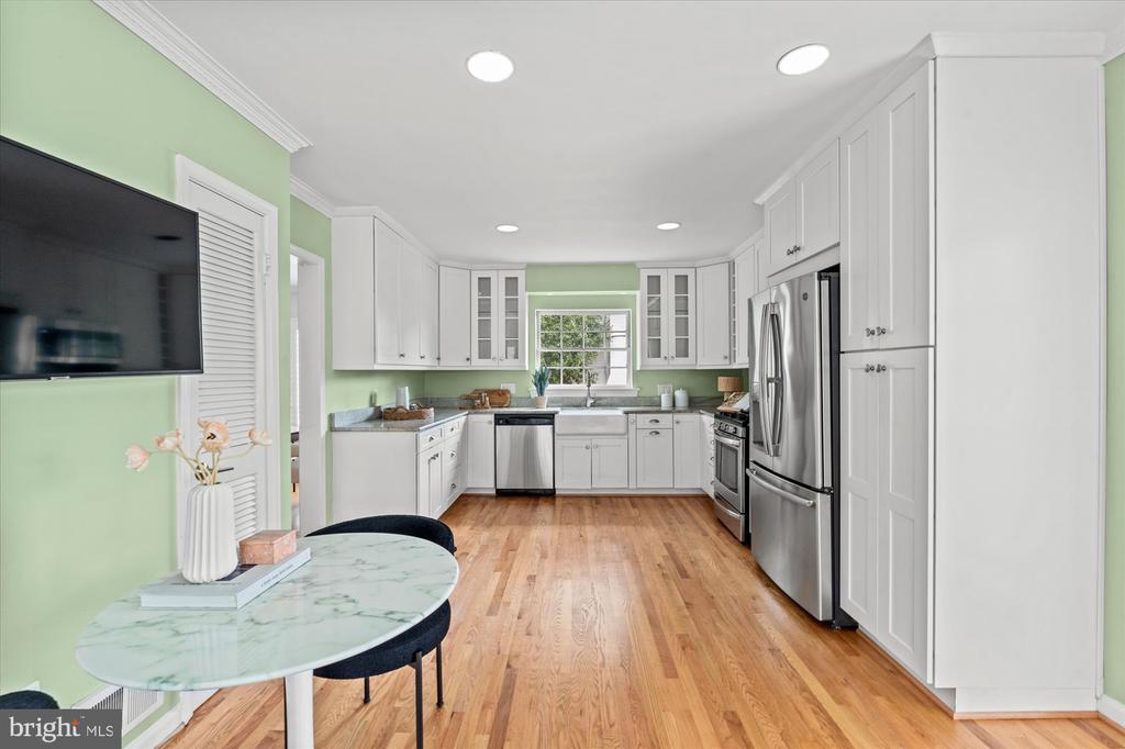 501 CANTERBURY LANE
