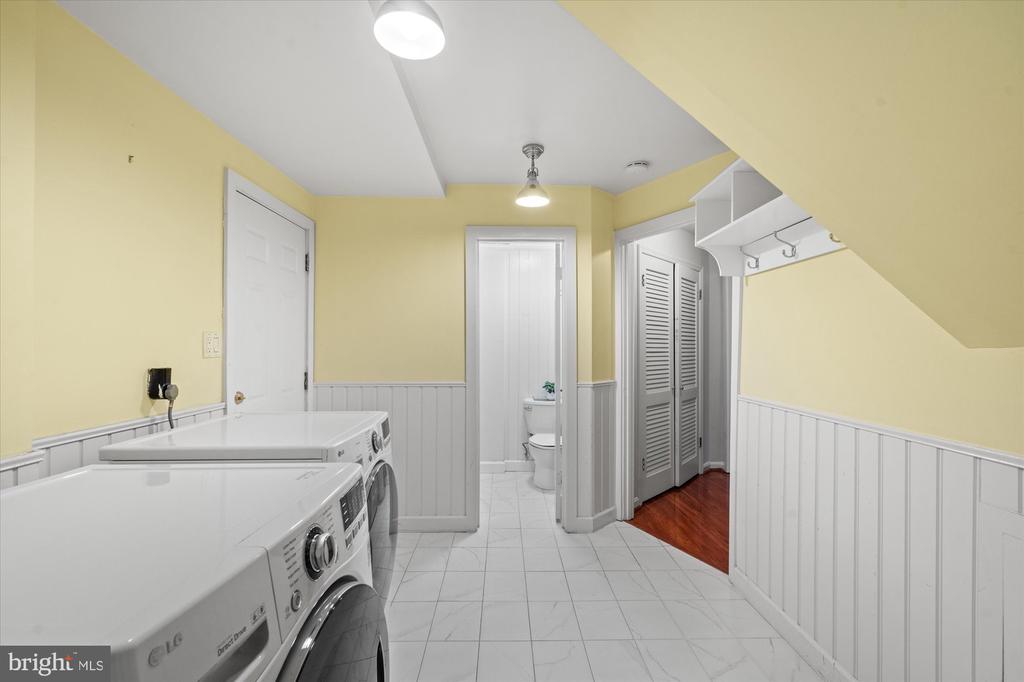 501 CANTERBURY LANE