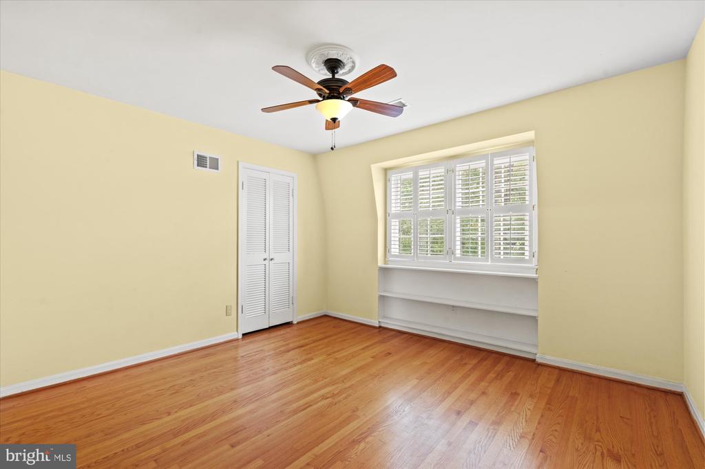 501 CANTERBURY LANE