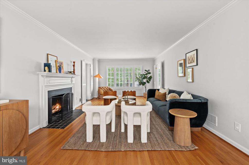 501 CANTERBURY LANE