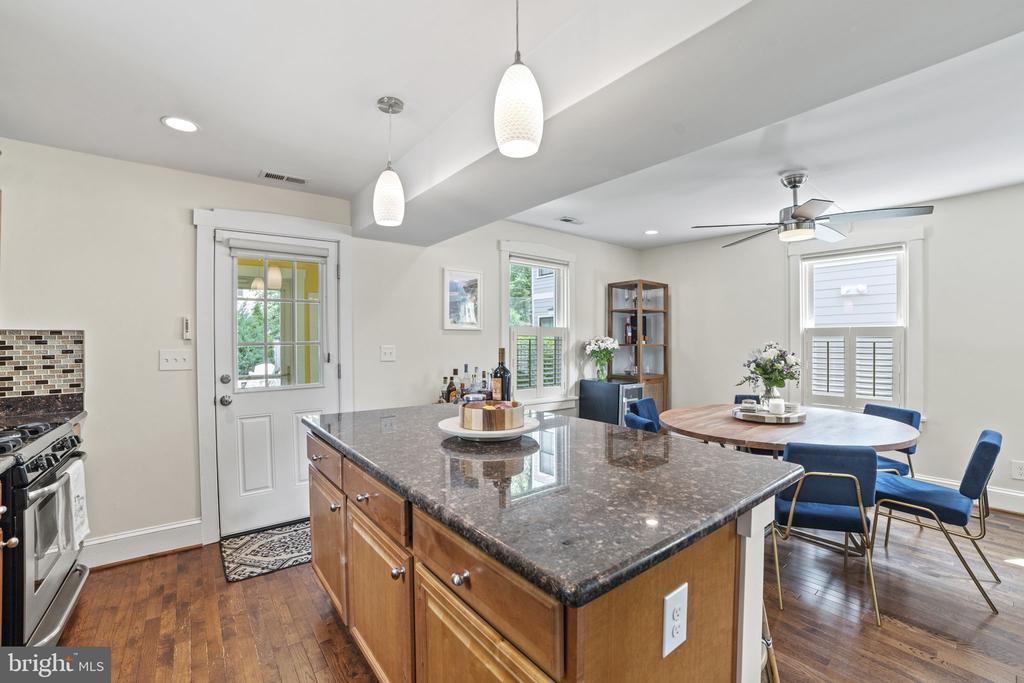 102 E LINDEN STREET