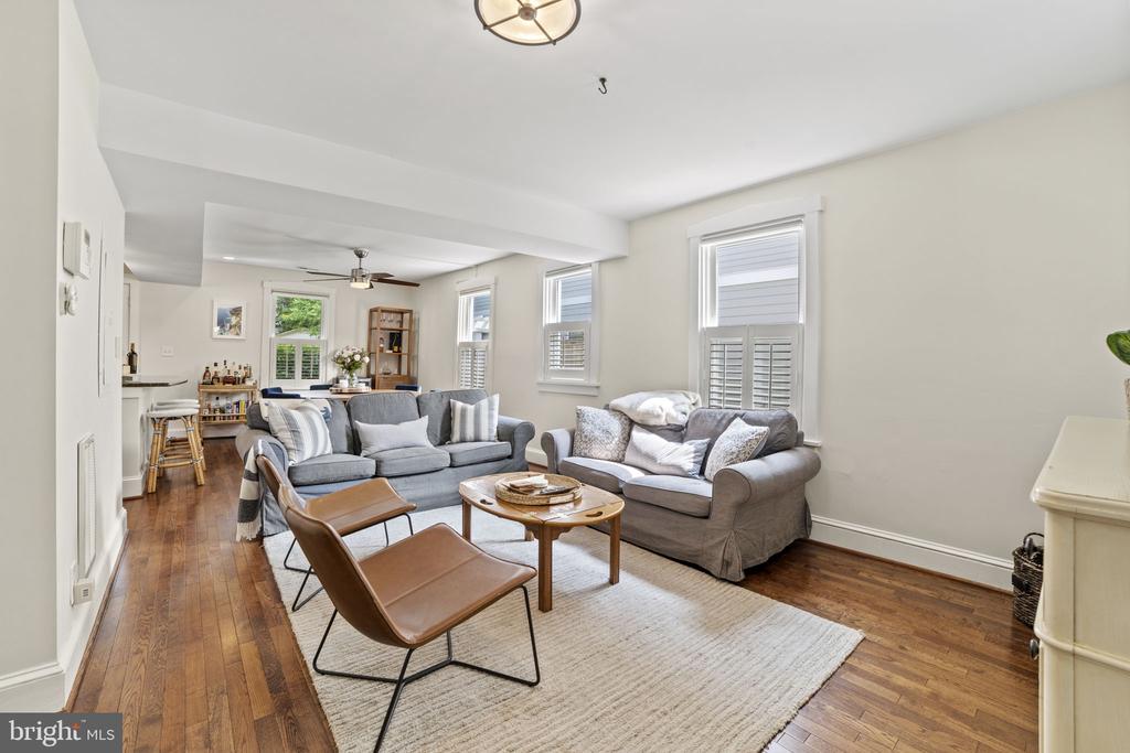 102 E LINDEN STREET