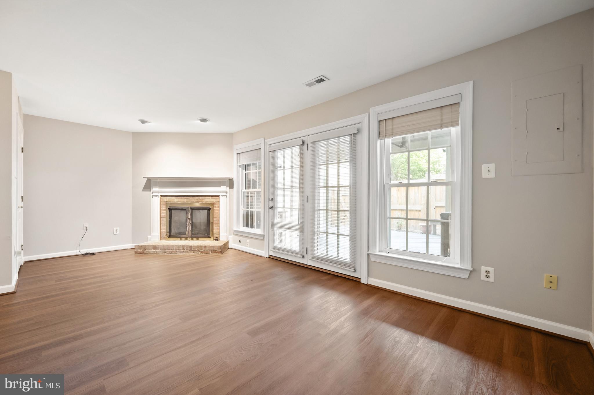 1103 QUAKER HILL COURT