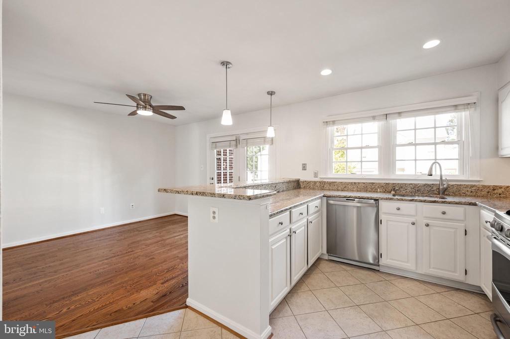 1103 QUAKER HILL COURT