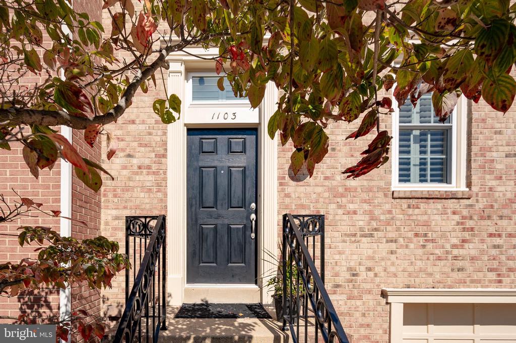 1103 QUAKER HILL COURT