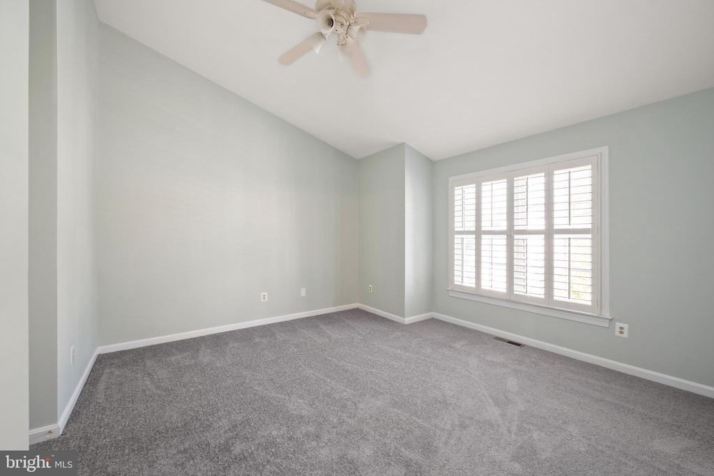 1103 QUAKER HILL COURT