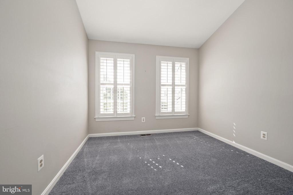 1103 QUAKER HILL COURT
