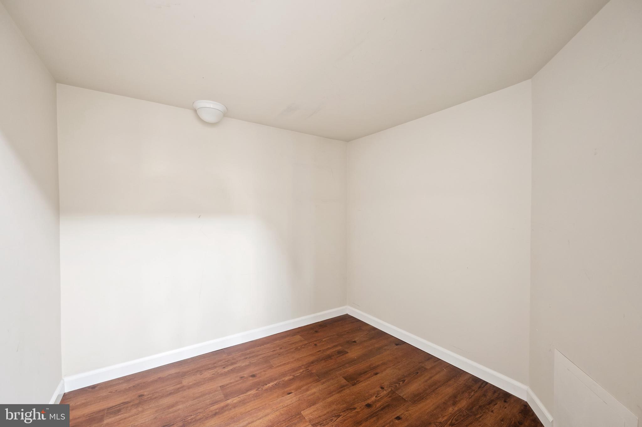 1103 QUAKER HILL COURT