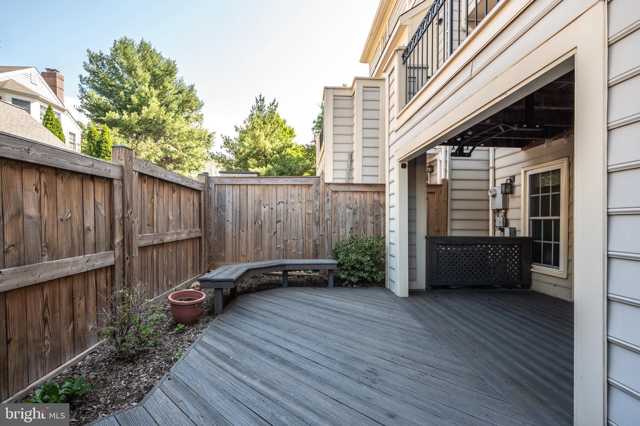 1103 QUAKER HILL COURT