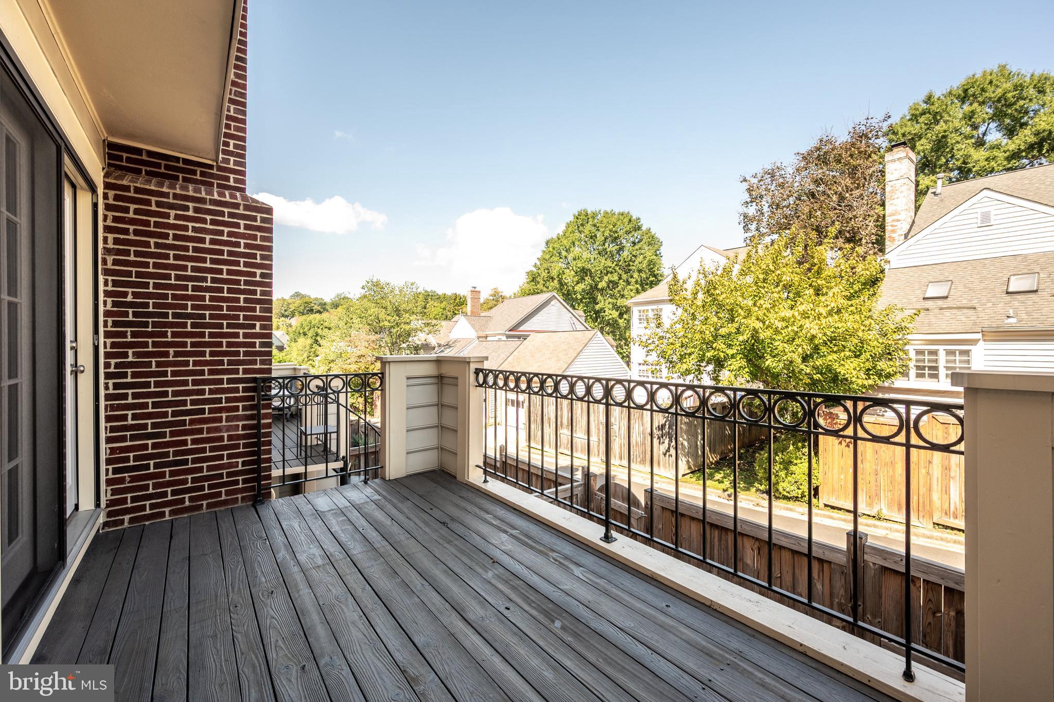 1103 QUAKER HILL COURT