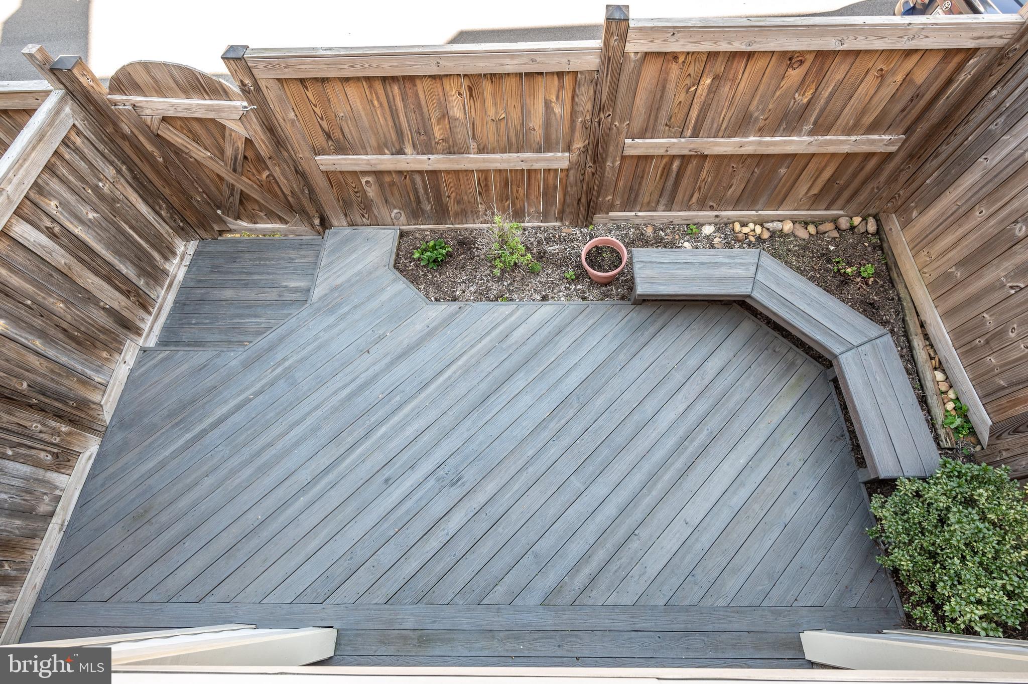 1103 QUAKER HILL COURT