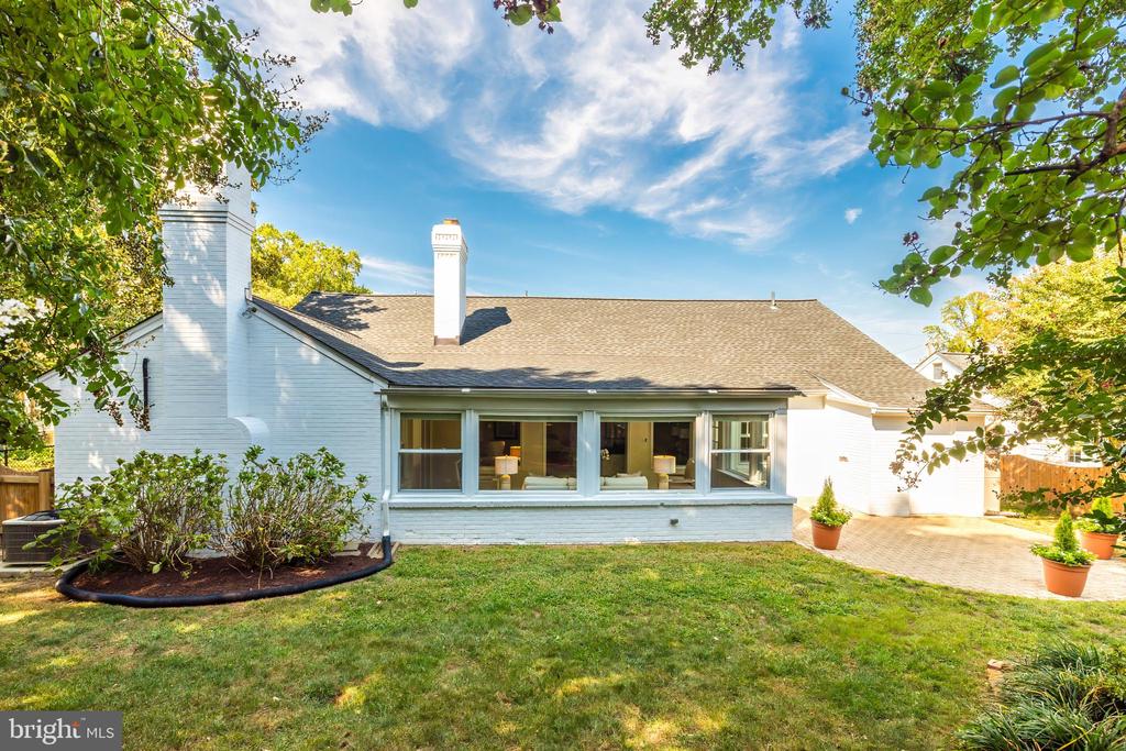 2904 DARTMOUTH ROAD