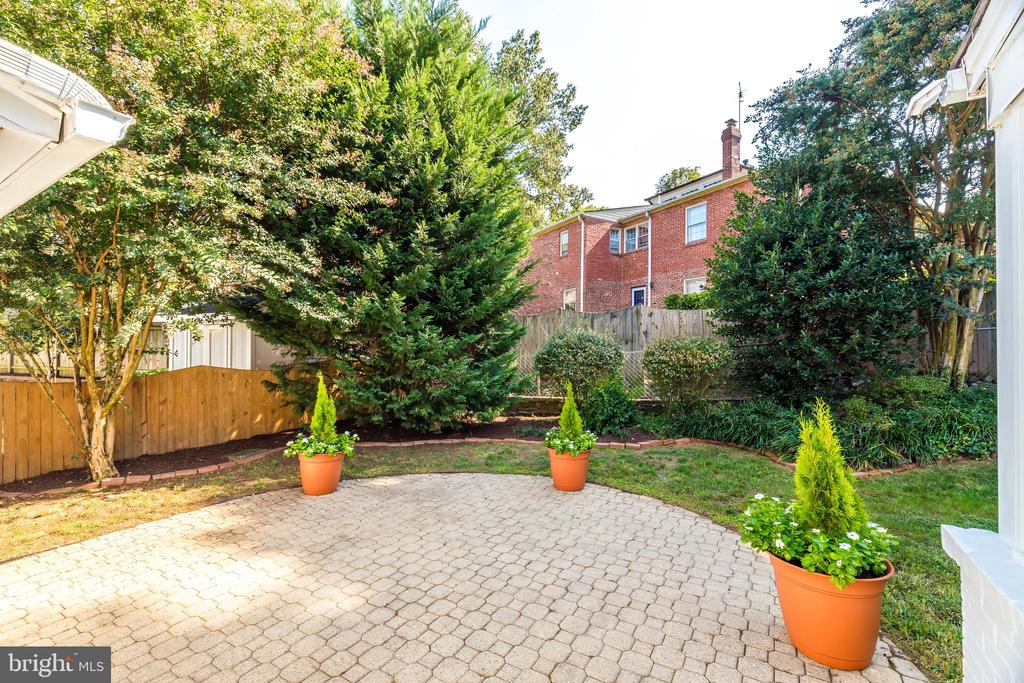 2904 DARTMOUTH ROAD