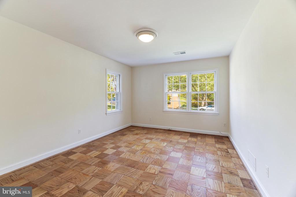 2904 DARTMOUTH ROAD
