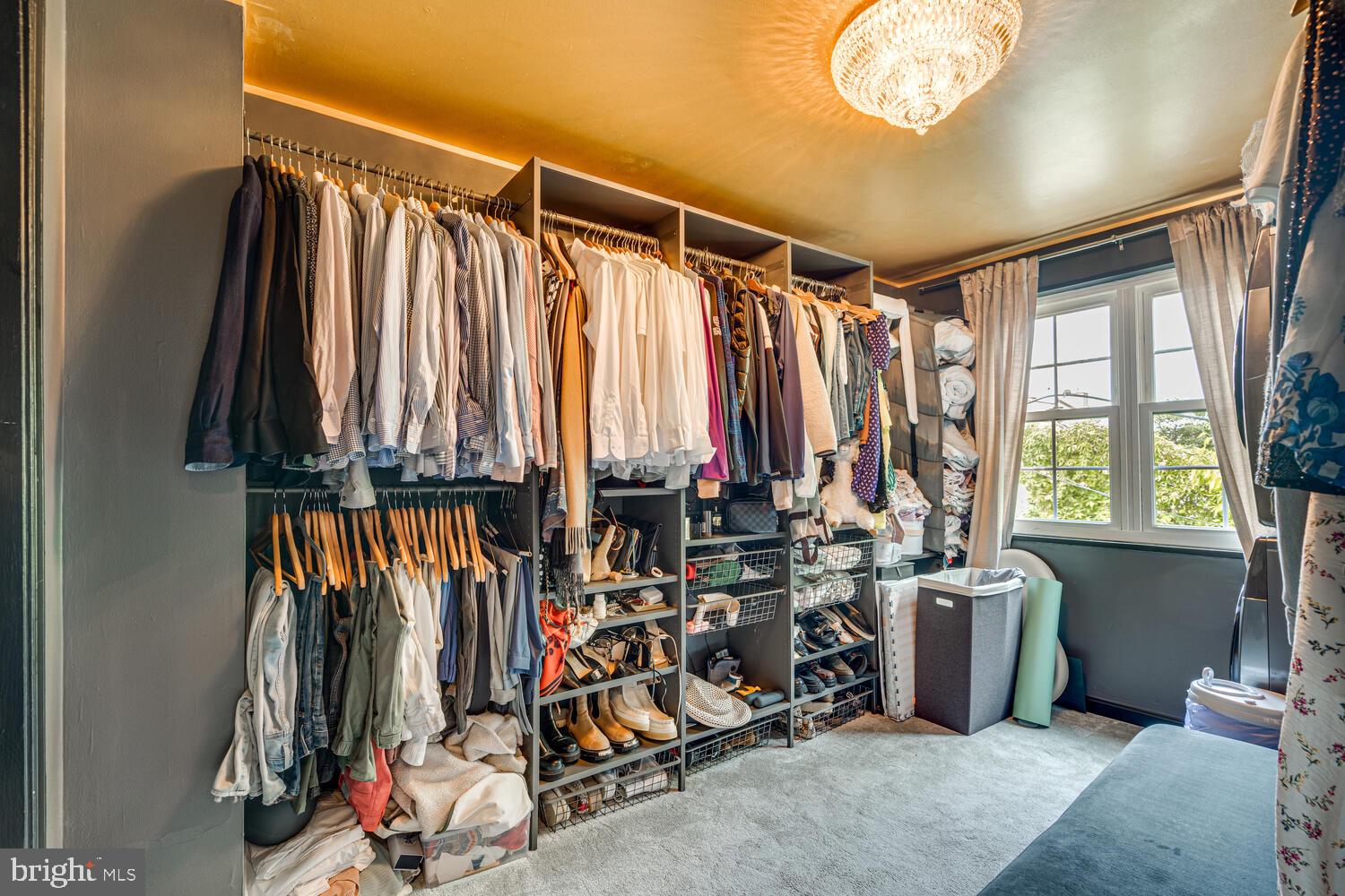 1323 PENDLETON STREET