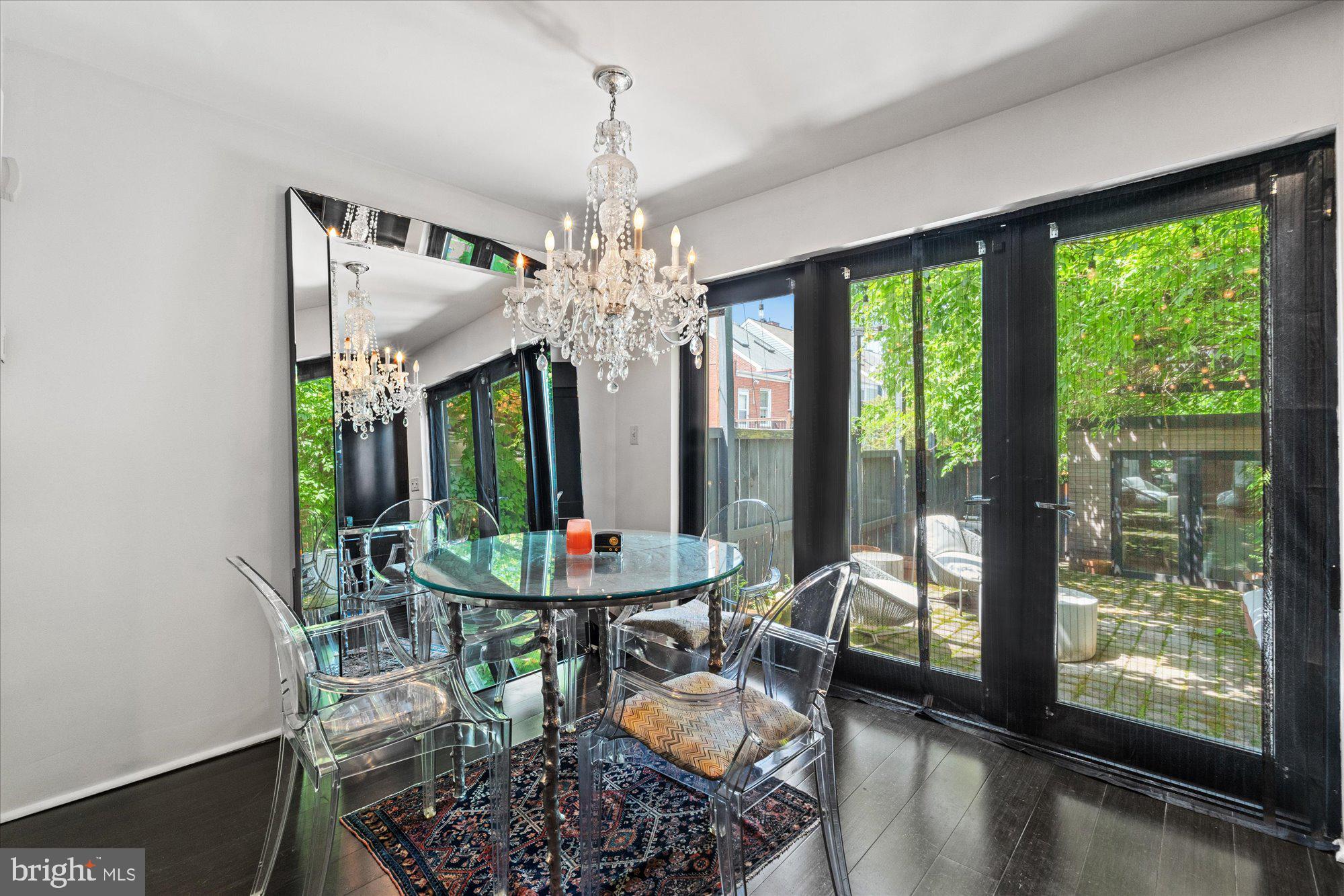 1323 PENDLETON STREET