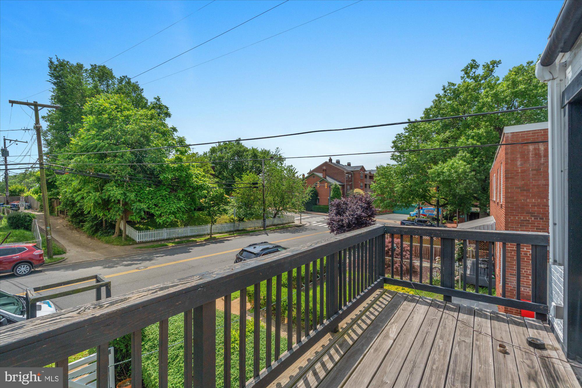 1323 PENDLETON STREET