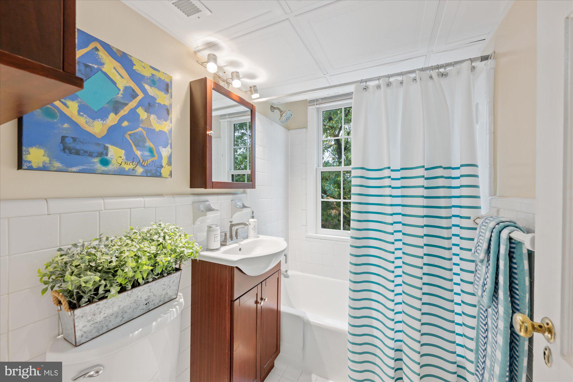 1115 N PITT STREET N 3A