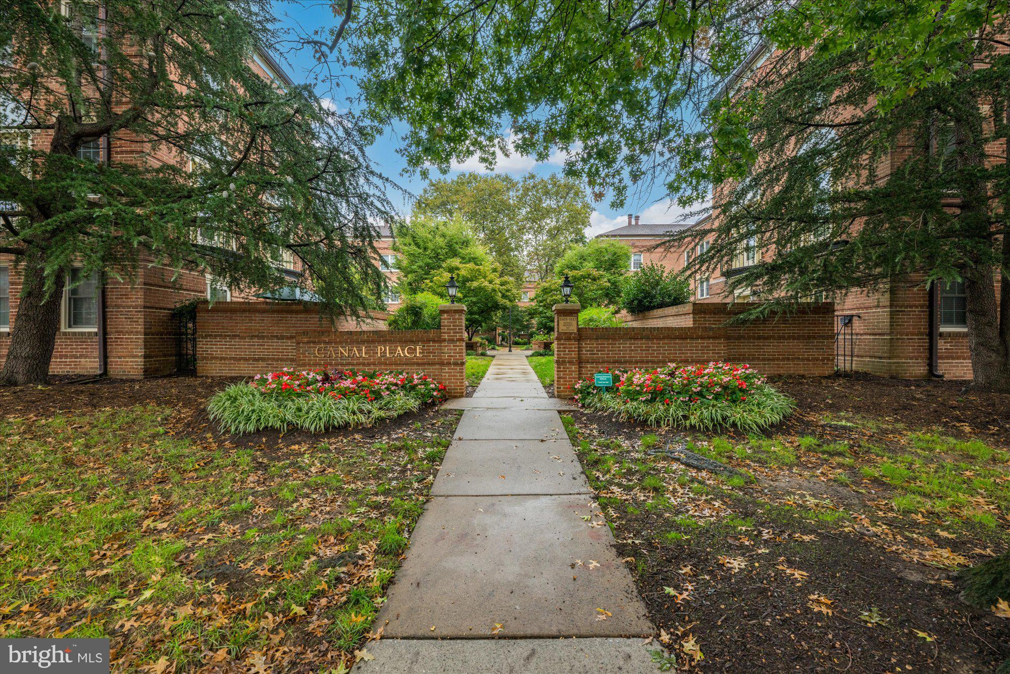 1115 N PITT STREET N 3A