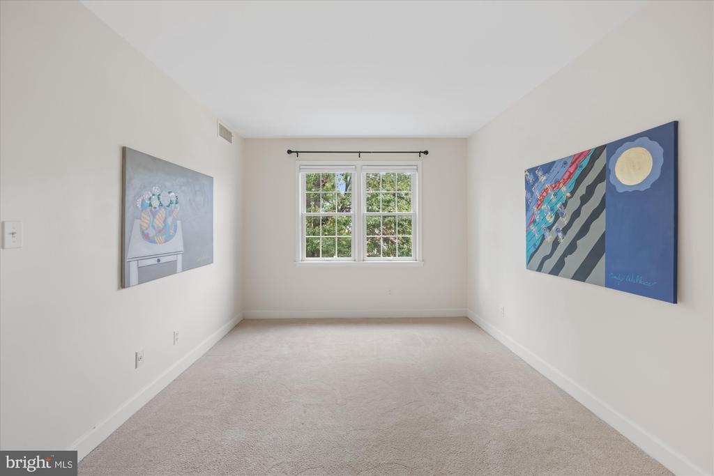 1115 N PITT STREET N 3A