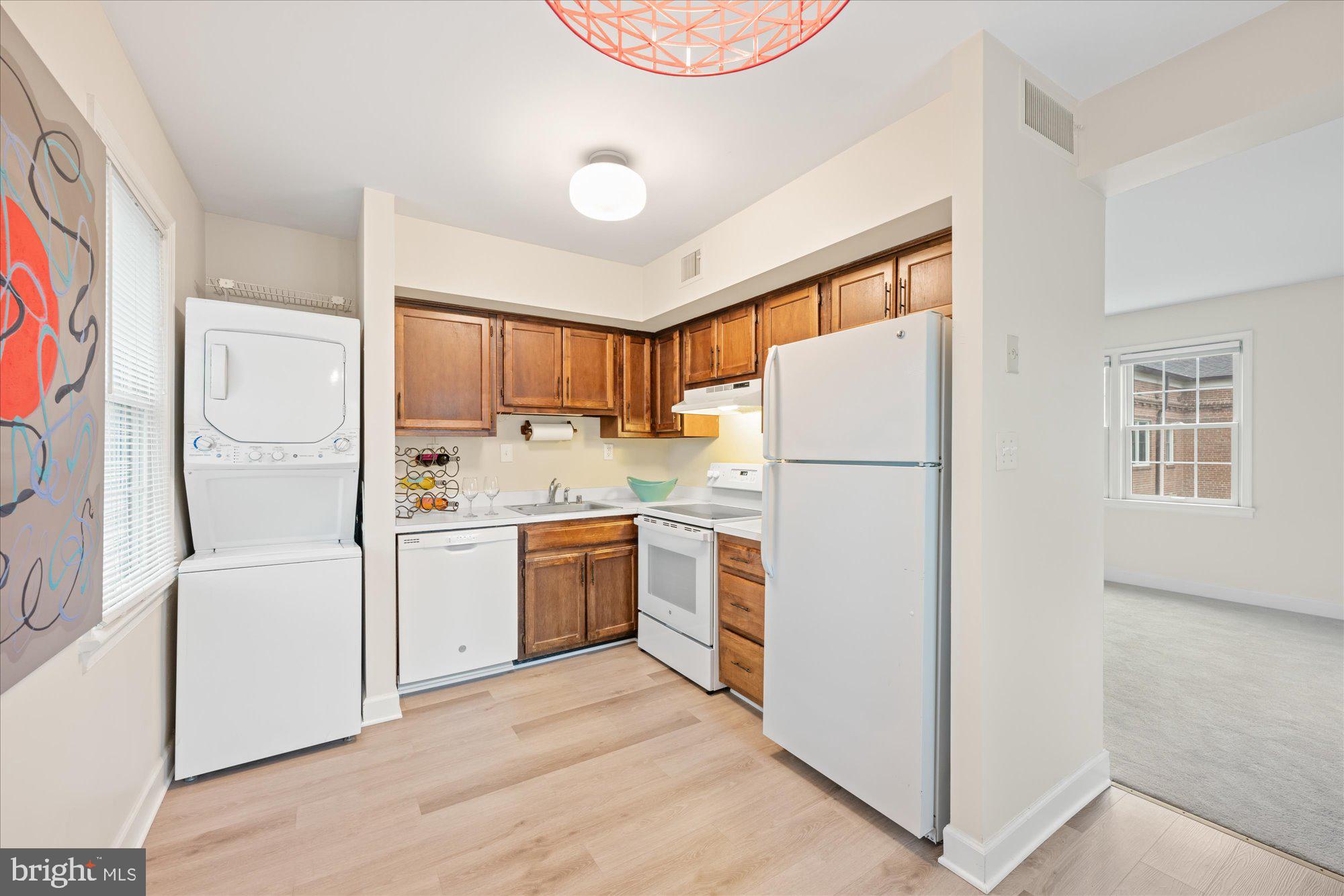 1115 N PITT STREET N 3A