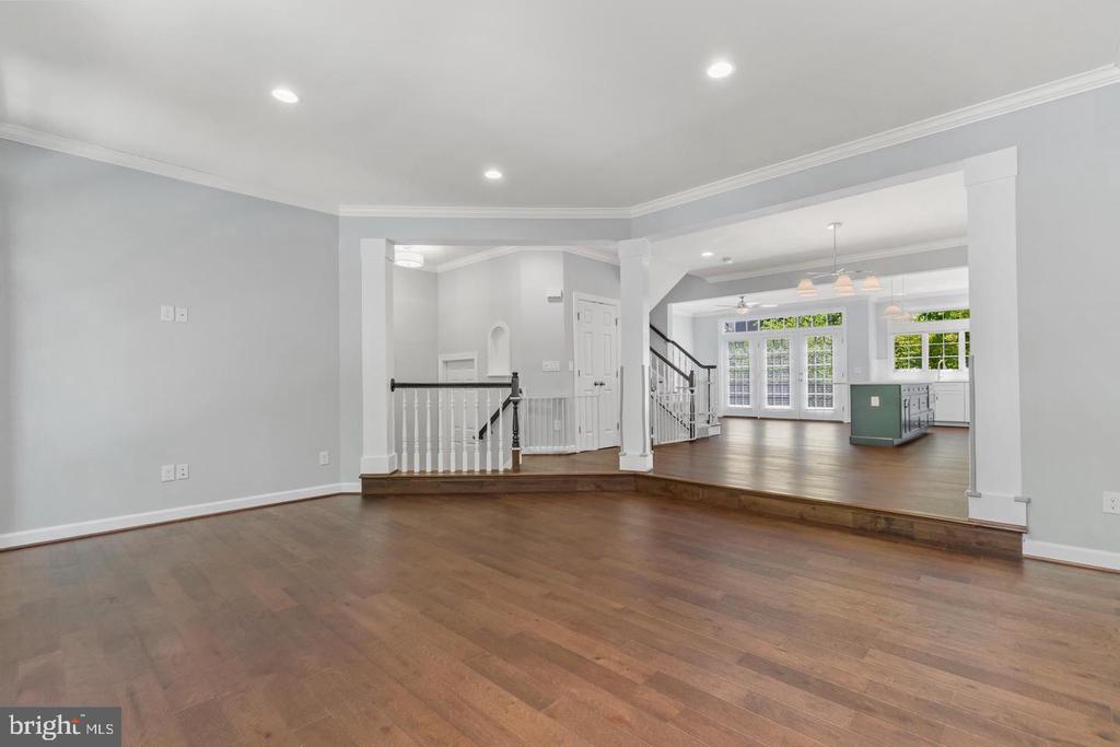 328 HELMUTH LANE