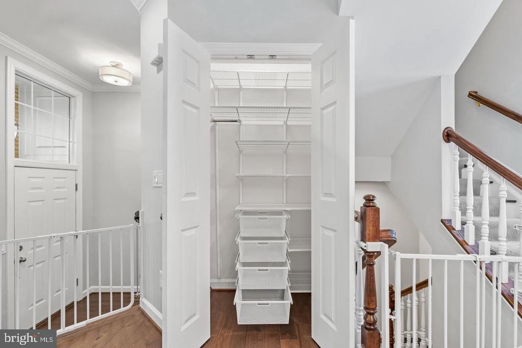 328 HELMUTH LANE