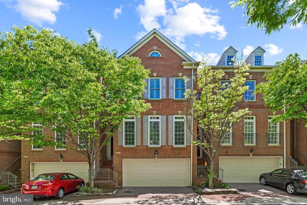 328 HELMUTH LANE