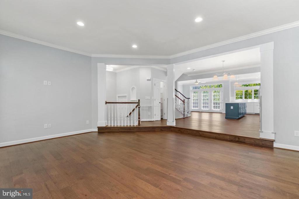 328 HELMUTH LANE