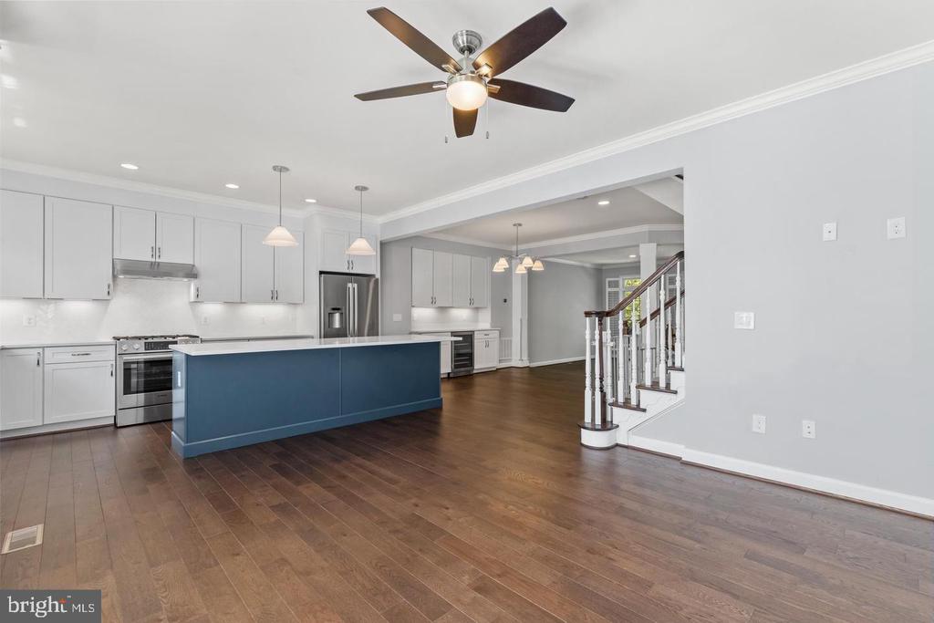 328 HELMUTH LANE