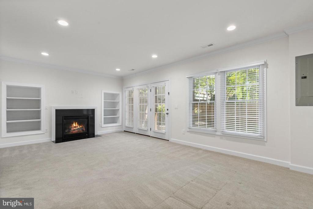 328 HELMUTH LANE