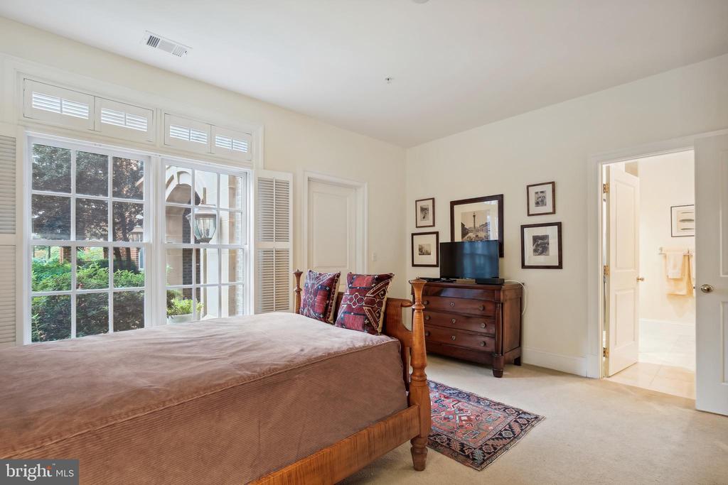 600 SECOND STREET 105