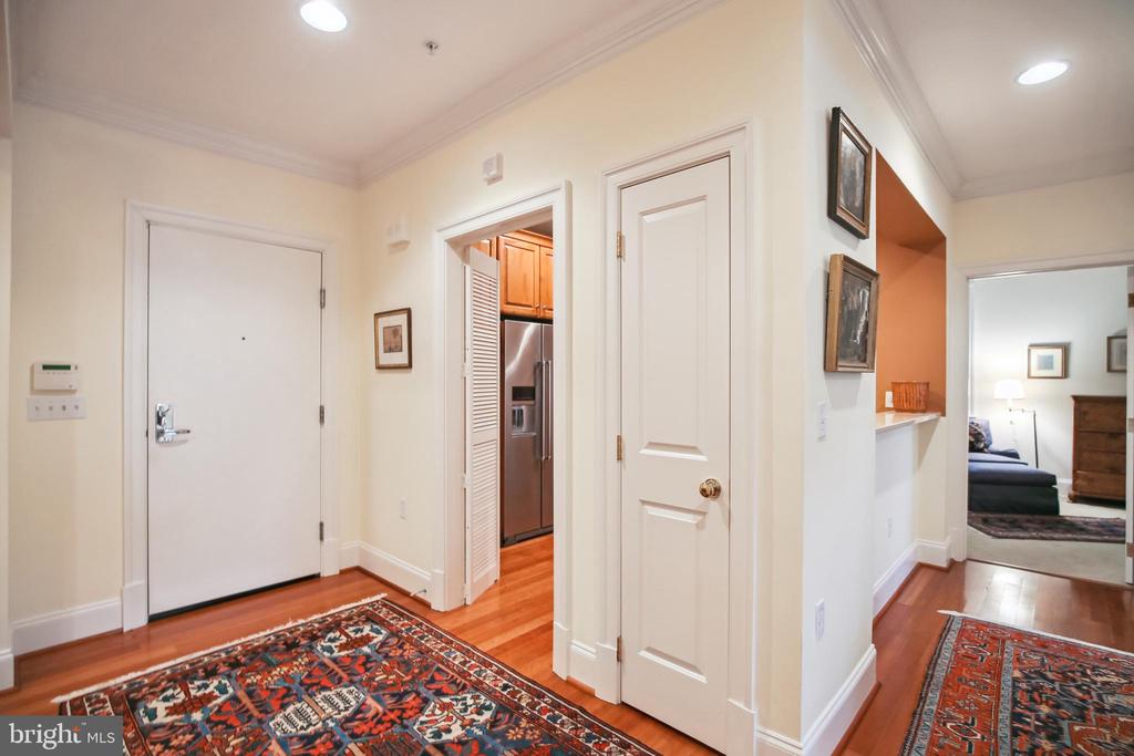 600 SECOND STREET 105