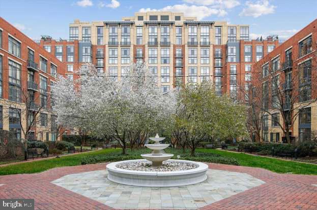 520 JOHN CARLYLE STREET 110