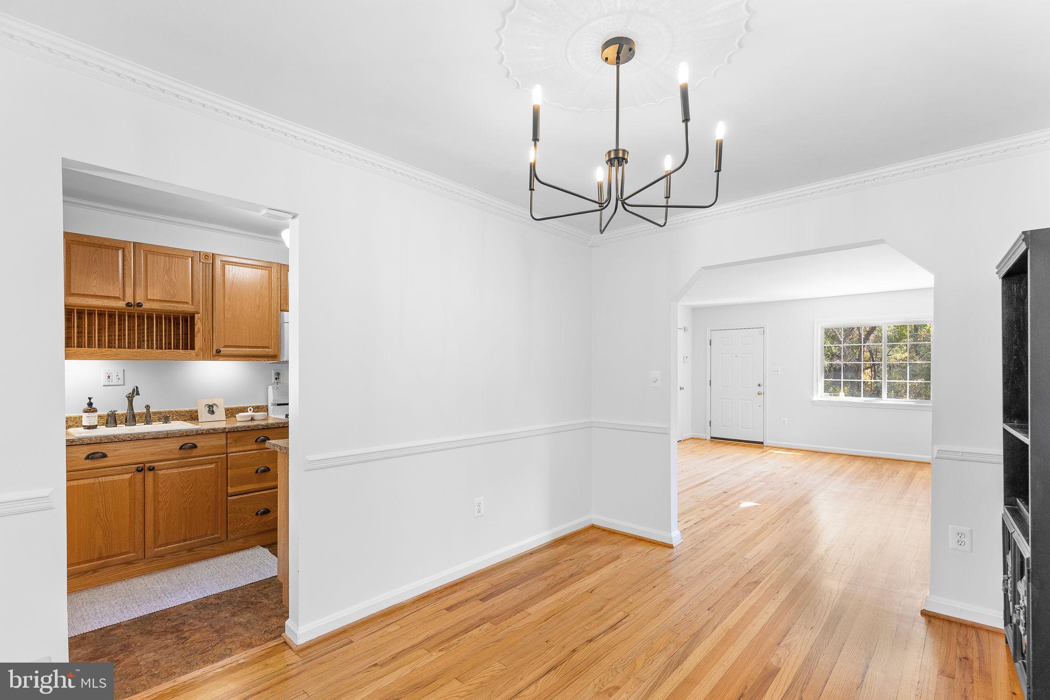 220 W TAYLOR RUN PARKWAY