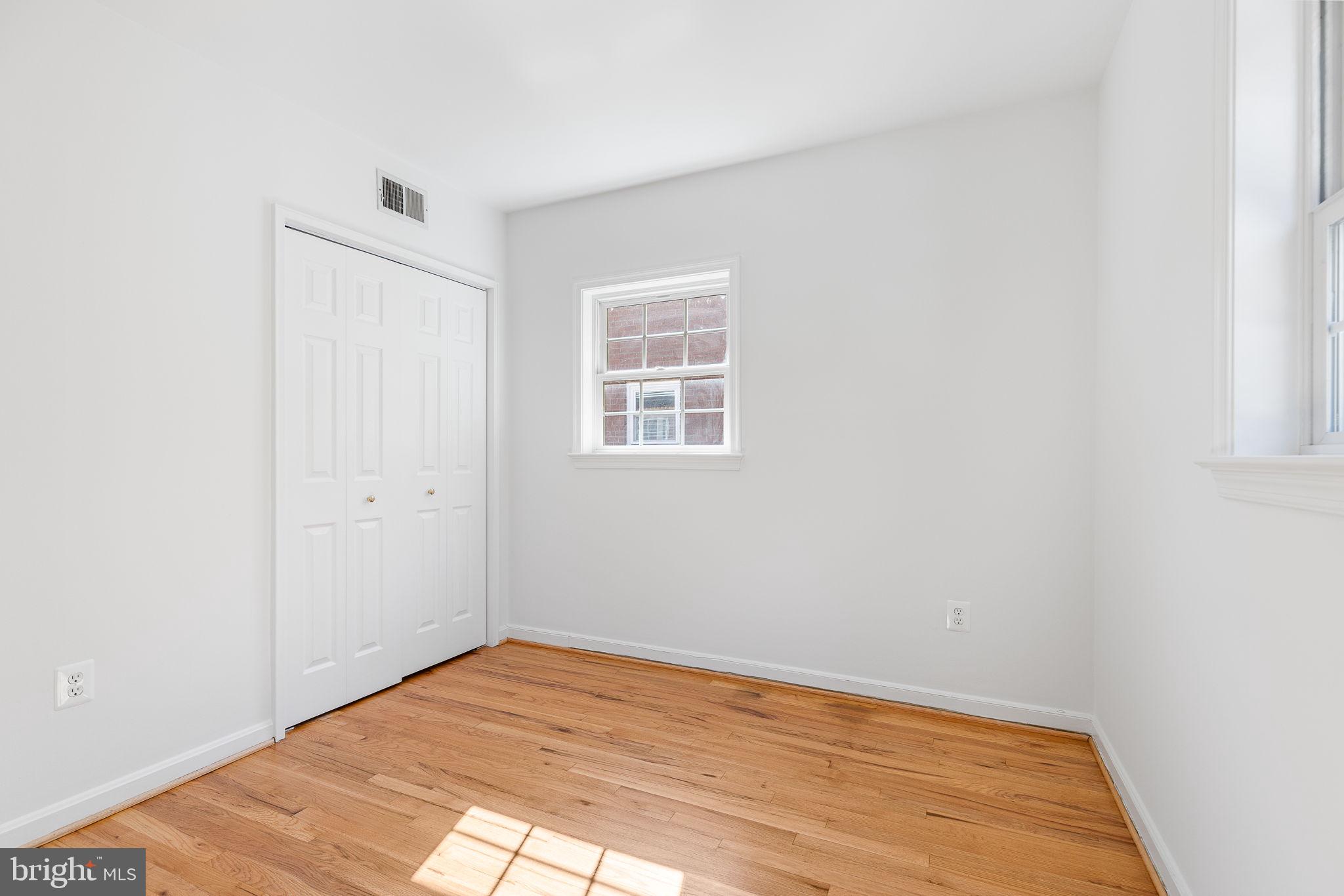 220 W TAYLOR RUN PARKWAY