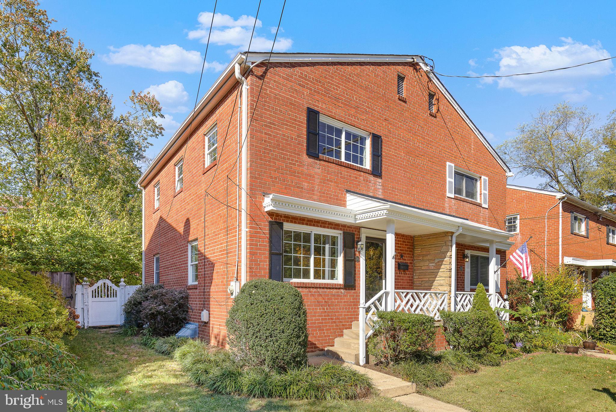 220 W TAYLOR RUN PARKWAY