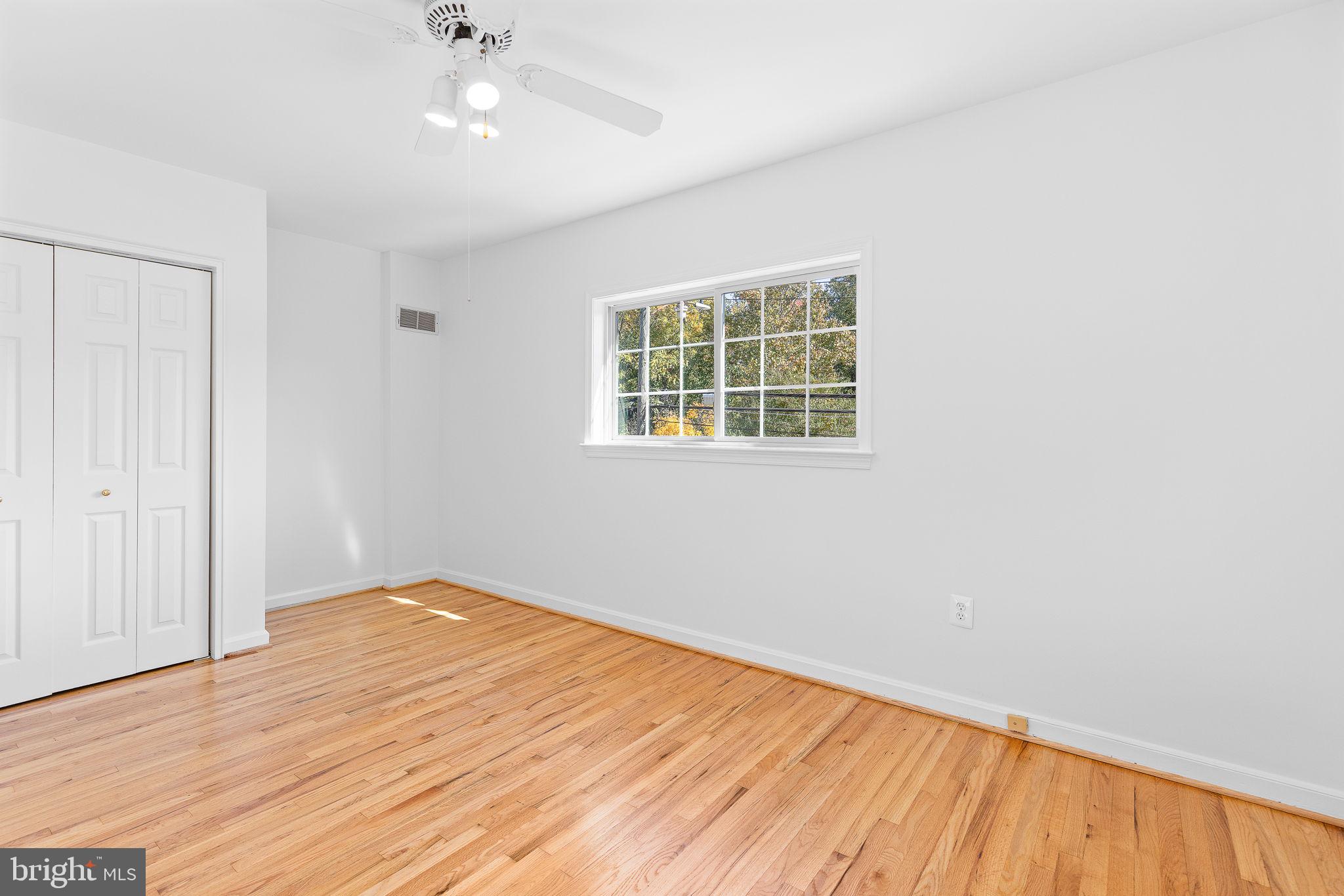 220 W TAYLOR RUN PARKWAY