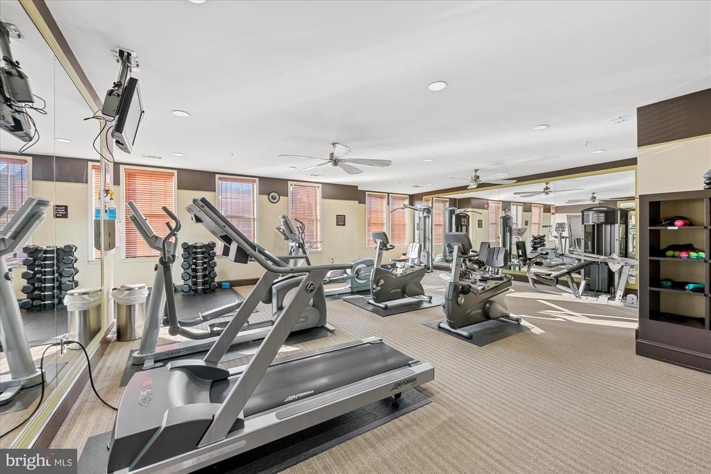 400 CAMERON STATION BOULEVARD 305