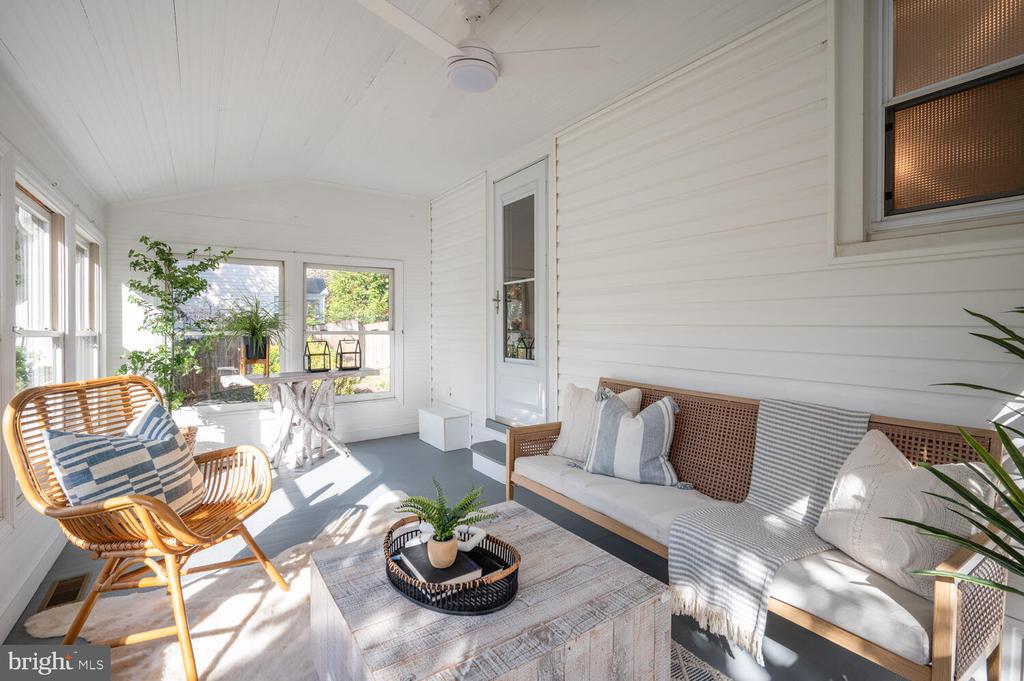 201 MACARTHUR ROAD