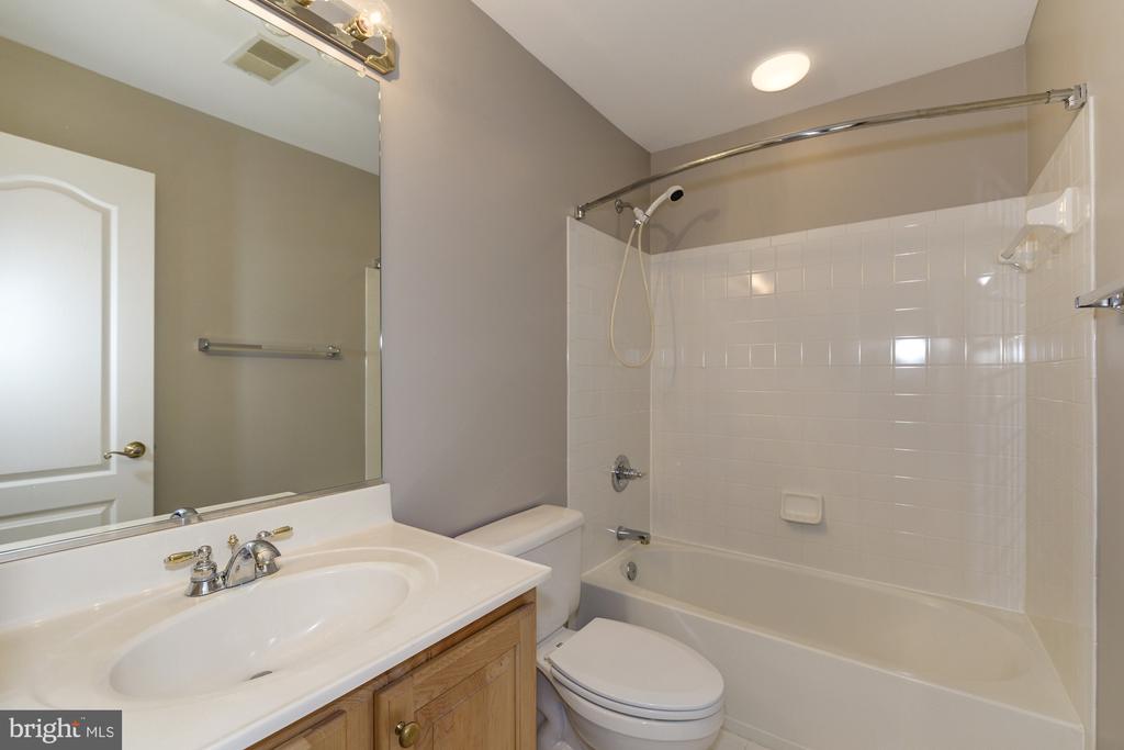 5007 BARBOUR DRIVE