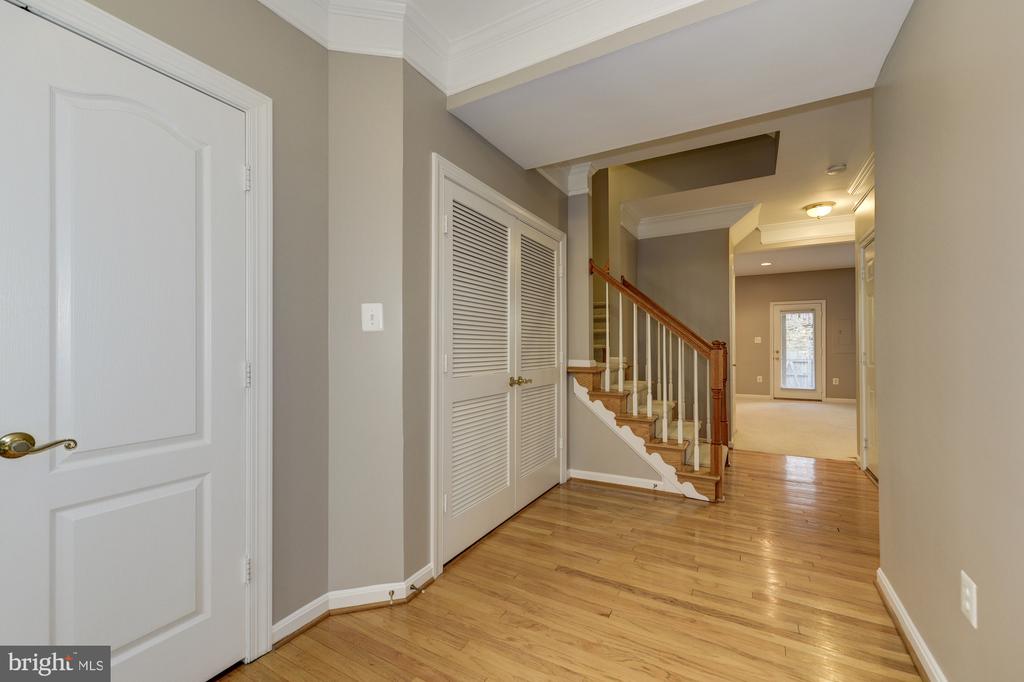 5007 BARBOUR DRIVE