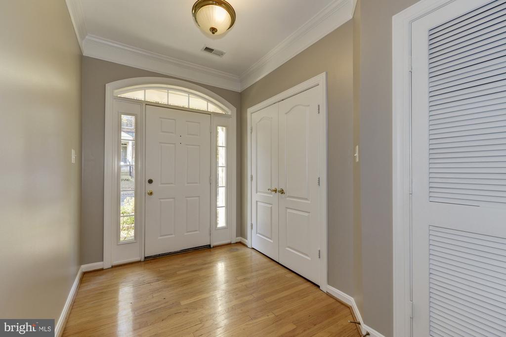 5007 BARBOUR DRIVE